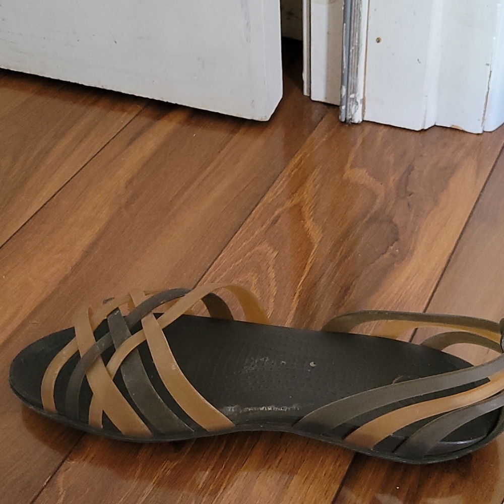 Womens sandals